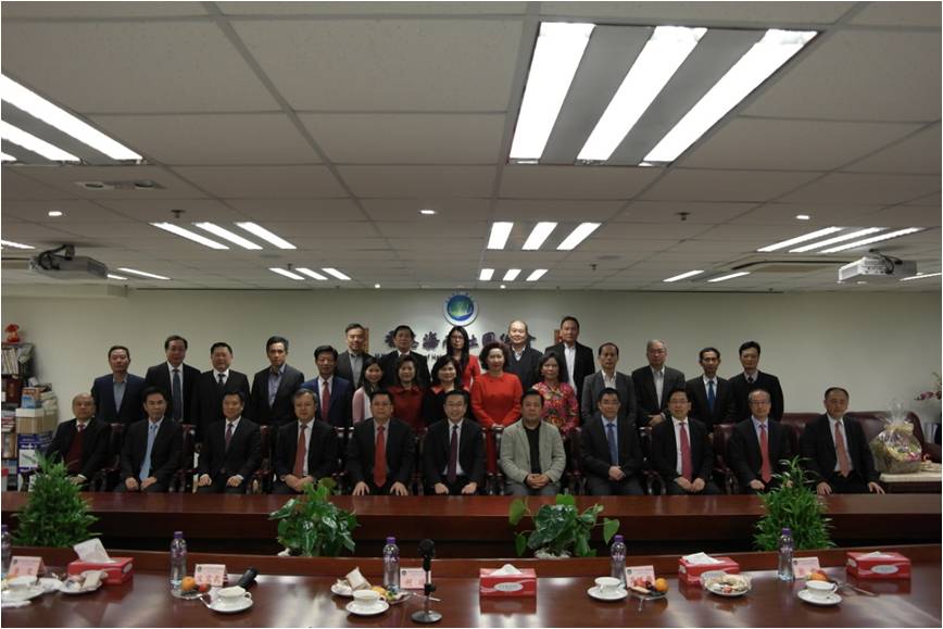 The leaders of Liaison Office of the Central Peoples Government in the Hong kong S.A.R visit Hongkong Federation of Hainan Community Organizations Ltd. over the Spring Festival